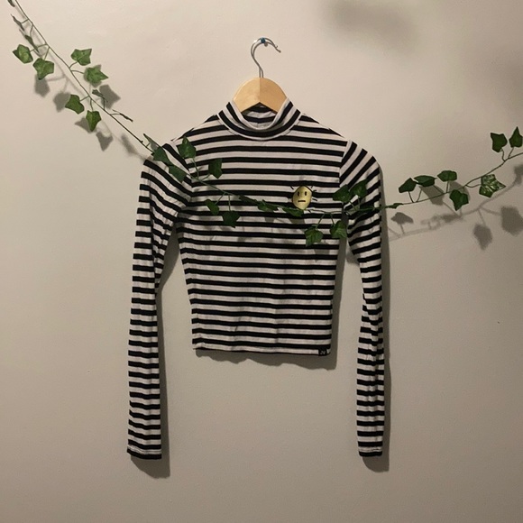 Crop top - Picture 1 of 4